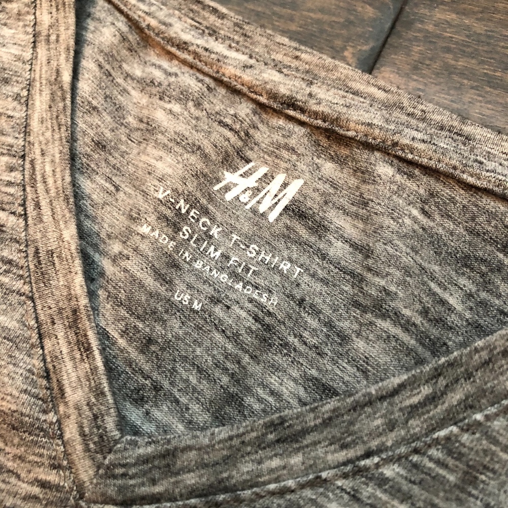 H&M Classic V Neck Tshirt